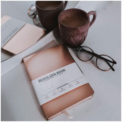 There’s no such thing as too many notebooks.
.
I have a huge notebook collection, and was really excited when @regoldenbook_office reached out and sent me their rose gold A5 dot grid journal! 
.
The colour is absolutely stunning and I can’t wait to use it. It’s the perfect book journal.
.
What are you up to these days?
.
My partners:
@everyday.di 🍁
@girlmeetsbacklog 🌼
.
#bookstagram #summerreads #bookish #books #notebook #journalling #regoldenbook_office #regoldenbook