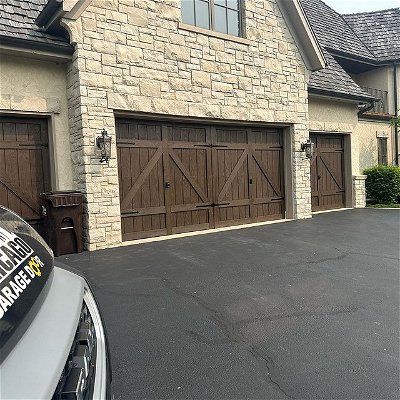 🚪✨ Check out this stunning custom high lift job we recently completed for our client in Barrington, IL! 🏠🔝💪 Chicago Garage Door is proud to deliver top-notch garage door solutions tailored to our customers' needs. From design to installation, we're committed to excellence and customer satisfaction. If you're looking for a garage door upgrade or repair, trust the experts at Chicago Garage Door to deliver outstanding results. Contact us today for a free consultation! 📞🔧 #GarageDoorUpgrade #CustomHighLift #BarringtonIL #ChicagoGarageDoor