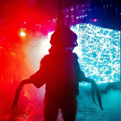 Another shot from @massivemonsters Cult of the Lamb ritual at fed square!

#cultofthelamb #devolverdigital #canon #canonphotograph #nightphoto #neon #nightphotography #EventPhotos