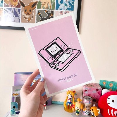 Bought the cutest print from @by_awkwardturtle and I’m so happy with it! The DS is probably my favourite Nintendo console so I’m excited to have it on my wall 💕🎮 
-
-
-
-
-
-
-
-
-

-
Tags:
#nintendoswitch #nintendoswitch #nintendoconsole #gaming #gamers #game #gamersofinstagram #gamergirlsetup #gamergirl #smallbusiness