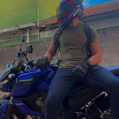 você e sua amiguinha quer subir na minha motinha? 🏍️
.
.
.
.
.
#gym #fz15