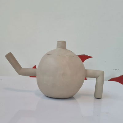 experimental teapot
#pottery #ceramics #amsterdampottery #amsterdamceramics #potteryinspiration