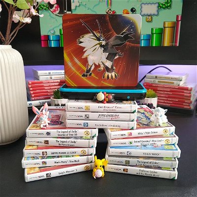 ✨ 3ds collection ✨
.
.
.
#melkhiresaplays #gamingpc #pcsetup #desksetup #gamingsetup #gamingaccessories #gamingislife #gaming #gamingcommunity #gamingcollection #gamecommunity #gamerlife #gamergirl #cozy #cozygames #cozygamer #nintendoswitch #nintendo #3ds