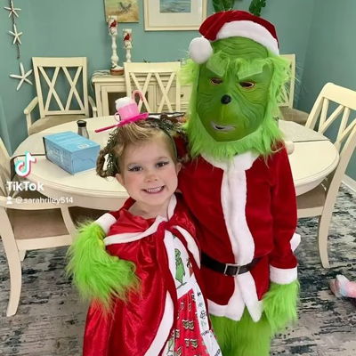 You’re a mean one, Mr grinch! #grinch #christmas #cindylouwho #xmas #kids #family