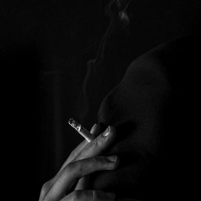 🌬️💨
.
.
.
.
.
.
.
#smoking #bnw_addicted #shadow #bnw_drama #foto_blackwhite #fotodeldia #白黒 #noiretblanc #expression #bnwmood #bnw_life #bnw #photographysouls #monocromephotography #love #abstractphotography #mtl