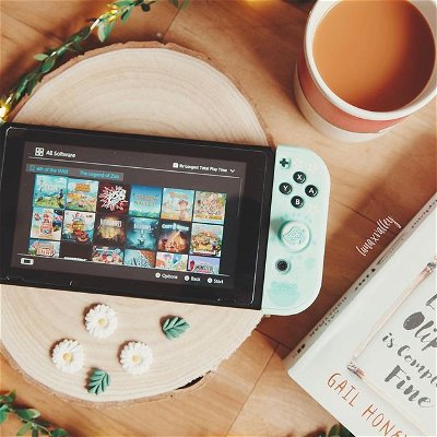 ~”𝑀𝑒 𝒯𝒾𝓂𝑒”~ After a busy couple of weeks, I’ve really been enjoying relaxing in the evenings with a good book as well as my games 😅 it’s been so nice to get back in to reading! 🌻do you like to read? -
-
-
-
~Tags~ 

#nintendoswitch #nintendoswitchlite #nintendo #nintendofan #nintendouk #gaming #gamingcommunity #gamer #reading #book #relaxing