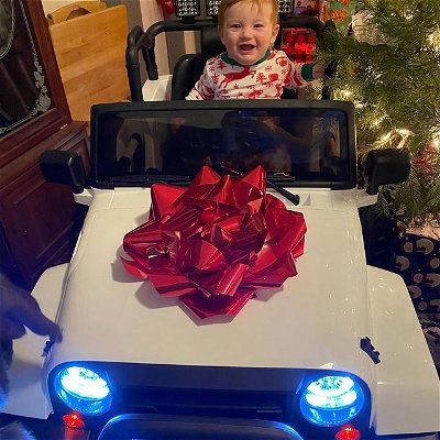 Parker’s First Christmas 🎄🥺🎁