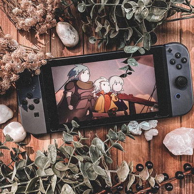 🕯⚔️ 𝔾𝕣𝕖𝕒𝕜
PLEASE tell me you’ve all started playing @playgreak by now?! It’s such a cute game and is so rewarding. The storyline is super engaging and I love everything about this game 🖤

.
.
.
🍃@kelsgamer 
.
.
.
.

#gamergirls #switchgamer #cottagecore #darkacademia #gaming #metroid #metroidvania #pcgamer #pcgaming #greak #cozygaming #cozygamer #cozygames #womeningaming #womangamer #womangamers