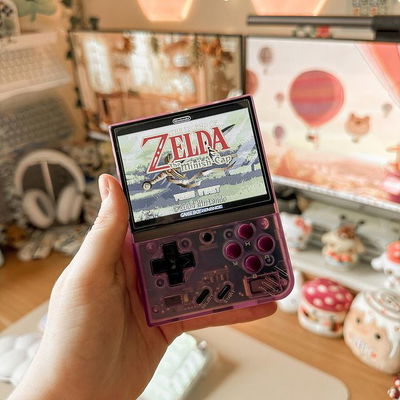Miyoo Mini Plus💜 #gifted 

I can’t express how much I love this lil handheld gaming device🥹 A huge thank you to @litnxt_official for gifting me it!✨

This lil handheld is PERFECT if you want to play any retro games🥹 

I’ve been playing lots of the older Pokémon games on it! I’ve also been playing Zelda & Harvest Moon games too🥹

This device comes with games already installed for consoles such as the Game Boy (B/W, Colour, Advance) PS1, Arcade Games & lots more!💛

You can also install your own games if you wish, just take out the lil micro SD card it comes with & add them into their relevant folders!✨

I literally haven’t stopped using it since I got it - such a great device🥹

•
•
•

Tags🐻
#peace #cozy #desksetup #deskaesthetic #deskgoals #cozyhome #beigeaesthetic #gaming #gamingsetup #cozygaming #cozygamer #cozyaesthetic #retrogaming #retrogames #miyoominiplus #gameboy #zelda #nostalgia #gba #gbc