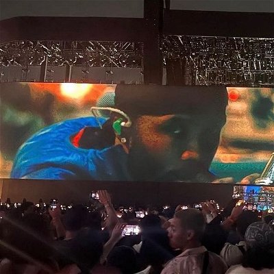 I was blown away by Frank Oceans Coachella performance. His artistry is simply unmatched, his style, his taste, his voice, his attention to detail.. I was deeply moved. It made me want to keep going  and get better as an artist. He continues to set the bar high and gave me a night I will never forget! Thanks Frank.