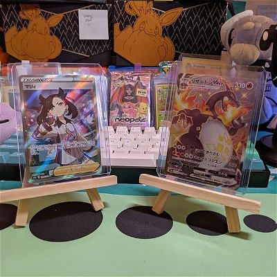 For those who missed my 9 hour stream last night, we had some crazy Shiny Star V pulls! Meet Marnie & the Shiny Charizard. I'm not sure if we'll have this kind of luck again anytime soon but stop by next stream if you're interested in some breaks!

#pokemontcg #pokemon #pokemoncards #pokemoncollector #pokéfan #pokémon #shinypokemon #shinystarv #ssv #marnie #charizard #zard #charizard🔥 #charizardvmax #charizardpokemon