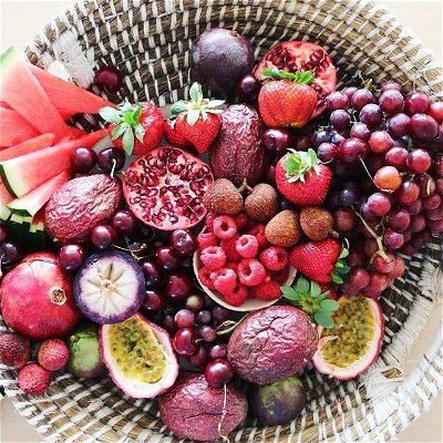 Ho Ho Ho! An abundance of seasonal rouge. .
.
.
.
. #fruit #instagood #instagram #instadaily #instafruit #instafruits #fruitsalad #f52grams #fruitsandwich #fruitsalads #fruitsartclub #green #💚 #💚💚 #vegan #Paleo #veganfood #sydneyaustralia #eatrealfood #eatrealfoods #realfood #sofruity #fruitypebbles #fruity #raw #rawvegan #rawfood #eatraw