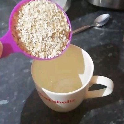 Being productive today, prepping some overnight oats and I'm going to be cleaning soon too!

Thought I'd share a reel of how I make my overnight oats. No fancy jars here 😂 just your standard mugs with half a cup of oats, half a cup of milk, a little golden syrup (or alternative), and then whatever flavour you like! I've gone for apple & cinnamon and chocolate, normally I'd use chocolate chips but I ran out so we're giving hot chocolate powder a go 🤞 I'll let you know how it tastes tomorrow!

I hope you liked my first ever reel!

------ ⟦ Partners ⟧ ------
× @cozygamerkristin
× @negativelyc
× @jwlsii
× @gamervvitch
× @kozy_smalls
× @yourmarimofriend

Tags 🏷️
#mealprep #overnightoats #firsteverreel