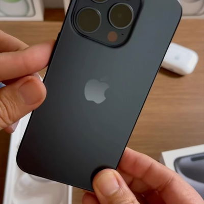 How’s the Apple iPhone 15 Pro Blue Titanium unboxing looking? 📱👀🫐 This your color? @apple #apple #iphone15 #iphone15pro #smartphones #techreels #applereels #unboxingreels #techtips
