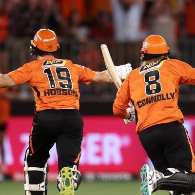 Ashton Turner and Cooper Connolly win the Grand Final for the Perth Scorchers!!
#madetough #perthscorchers #bbl #bigbashleague @ashtonturner_70 @cooperconnolly9