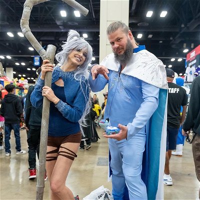 Day 2 of @bigtexcon 
Genderbent Elsa and Jack Frost
aka Jelsa and Jackie Frost
So Happy and excited to do Couple’s Cosplays with @ewyn.cosplay !!!