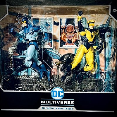 Another addition to my DC Multiverse Collection – Blue Beetle & Booster Gold. @mcfarlane_toys_official @dccomics #bluebeetle #boostergold #actionfigures