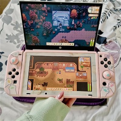 Watching stardew valley playthroughs while playing stardew valley has been such a great way to unwind and relax 🥰 I especially love watching mod playthroughs like expanded and Ridgeside 🍂
•
Do you play modded? 🤔
•
•
•
#game #gaming #gamer #gamergirl #gamerlife #gamergirls #gamingcommunity #gamingsetup #nintendo #nintendogamer #nintendoswitch #nintendoswitchskins #switchgames #stardewvalley #handheldgaming #cosygaming #cozygamer #cozygames #cozygaming