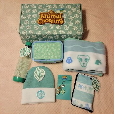 Just opened my Animal Crossing Collector's Box! Got some really cool stuff - a water bottle, bento box, beanie, throw blanket, key chain, and drawstring bag 😍 

#animalcrossing #animalcrossingnewhorizons #animalcrossingaesthetic #acnh #acnewhorizons #animalcrossingcollectorsbox #animalcrossingcollection #collection #cozy #gamergirl #kawaii #kawaiiaesthetic