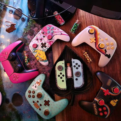 Hi my Lil Fluffs 🎄❤️ 

It's day 2 of #twelvecozydays 🥰 The amazing prompt hosted by @yellownintendo_ ☺️ 

Today's theme is joycons/controllers, so I pulled out my prettiest ones to show them off 😍 

Do you have a favorite controller? ❤️ 

✯¸.•´*¨`*•✿ ✿•*`¨*`•.¸✯

❤ Check out my Gaming Partners 💚 
🎄 @cozy_keels 
❄️ @zewibeanie
🎄 @kenzwithluv 
❄️ @cassie.cafe
🎄 @purr.plishpurple 
❄️ @yuki.kitsune.97
🎄 @megami.cozygamer 
❄️ @ixcarabine
🎄 @0kay0llie
❄️ @lyra.ki
🎄 @cosydustbunnies
❄️ @milkalabellgaming
🎄 @tiredhappynatalie
❄️ @girlygothx
🎄 @spoomkee
❄️ @kawaiikokomi
🎄 @haniirin
❄️ @astarael.games

💚 I also tagged some amazing accounts you guys should check out! 

°˖✧✿✧˖°

✨️ Click the link in my bio for my YouTube, Discord, and other social media links ✨️

❤️ Likes, comments, shares, and saves always appreciated 💚

🐰 Please do not repost without permission 🐰