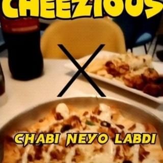 Kabhi Kaabar YouTube pe bhi chakar mar Liya karo.
Legend X Cheezious X Okara
.
.
.
.
.
#okara #cheeziousokara #okarauniversity #cheezious #pakistan #bilallakhwera #food