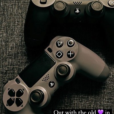 🖤So I just recently dropped my favorite and only controller my purple misfortune. It lost its R1 and R2 buttons so now rip to my purple controller it will be missed. 🥲moment of silence 💜

🖤This black is sexy though so guess it was time to move on. 😆

#newcontroller #ps4 #purplecontroller #blackcontroller #ps4controllers #ps4gamergirls #ps4gamer #newgamingcontroller #gamingpost #gamerofinstagram #fangamer #rpg #ipadgamer #gamingcommunity #instagramgamer #blackgirlgamer #gamergirl #blackps4 #casualgamer #blackgamers #cosygamer #cosygaming #cosybuy #spookyseason #spookygamer #spookygaming
