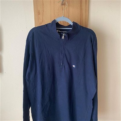 Navy Champion Halfzip 🇺🇸🌐🕘Size L, Price €27
In excellent condition 🔥 
Great value, open to offers 💴 
Nationwide postage available 😆
Plenty more similar items available on our page