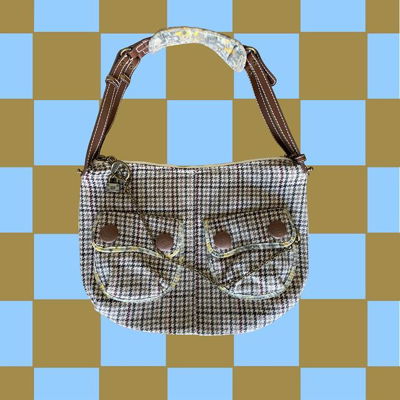 cutest checkered Y2k purse!!! look for it on our depop! 

#sale#vintage#selling#pinterest#aesthetic#depop#cottagecore#moodboard #like#comment#styleinspo#ootd#thrift#cardigan#thrift#thrifthaul#academia#fashion#streetwear#style#y2k#shopmycloset#instacloset#instasale#depop#trendy#clothesforsale