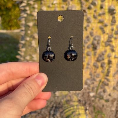 POV: You make fused glass earrings . Also…. DICHRO 🫢🫢😍😍 check out my $tory S@le 🖤🖤
.
#stainedglass #stainedglassart #createeveryday #uniquegifts #glassartist #whimsicalart #suncatcher #artistsofinstagram #design #art #instagood #fusedglass #glassfusing #glassart #funkyart #functionalart