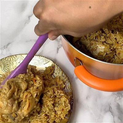 How to make chicken coconut rice? 

#coconutricerecipe #chickencoconutrice #nigerianfood #nigerianfoodblogger #nigerianfoodrecipes #canadiafoodblogger #nigerianfoodblog