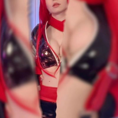 This zipper is holding on for dear life!! 

She never felt deserved to be a member of Goddess Squad but holds her comrades dear. Freewheeling, magnanimous and thick-skinned, but remains approachable. Red Hood is now available in Goddess of Victory:NIKKE!

#NIKKE1STANNIVERSARY_COSPLAY #NIKKE #redhood #redhoodcosplay