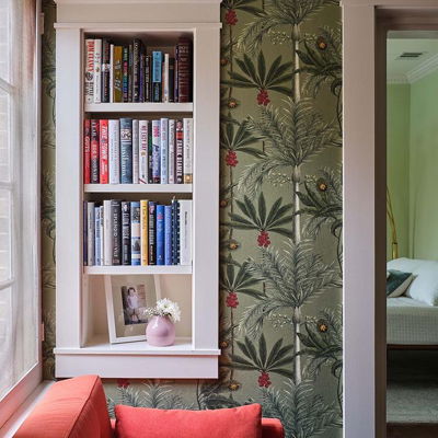 Love every detail of this small upstairs reading lounge area.  The gorgeous wallpaper we put up is “Madagascar” by @mindtgap .  Love the green.  And that fireplace!! Such a beautiful historic home. 

Photo by @matthewniemannphotography 

#wallpaper #papermoonpainting #wallpaperlove #mybhg #interiorandhome  #interiordetails  #beautifulhouseoldandnew #traditionalhome #thenewsouthern #eclectichomemix #colourfulhome #scrollstoppinghome #jungalowstyle
