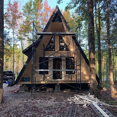 We are slightly under 4 weeks into construction, and have two good looking a-frames coming together. Aiming to have these available for booking sometime in late November! Take a look at the progress pics! And the scenery for both is 👌
#cabinporn #aframe #fredtourism #tourismnb #destinationnb #aframecabins