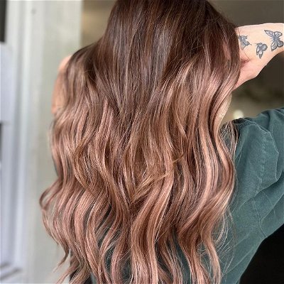 Ahhh😍 I could not be more IN LOVE with my new hair, thank you @ganesemarie_hairandbeauty for making me feel like a mermaid ✨

+ 2 rows of extensions
+ color correction