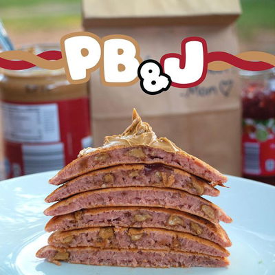 Strawberry jelly >> grape jelly💯 Strawberry jelly pancakes with peanut butter chips topped with good ol’ PB😋