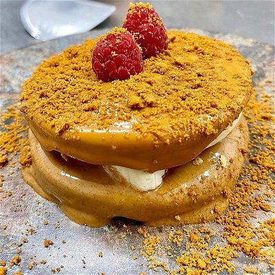 🥞 Virginia Pancakes

Pancakes al caramello
Burro di mandorle tostate
Banana a fettine
Farcia al caramello salato
Crumble al caramello
Lamponi a decorazione

☀️ Summer Pancakes for Fitness people

📩 Info in direct

That’s fit
That’s fit house