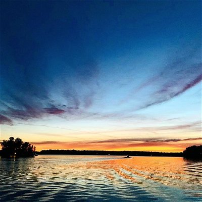 Beautiful sunset last night on lake nokomis on the boat going for dinner.  Some guy and his wife came in on a sea plane for dinner.  #wisconsin #lakenokomis #seaplane