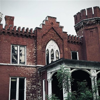 This New York castle is the home of evil, and we came face to face with it. My buddy @seandaustin received a call warning us about unusual rituals and ritualistic remains found in the home this past year. We were not prepared for what awaited us, and we were not prepared for what started happening to us after this investigation, which will be a video on its own.

FULL EPISODE airs TONIGHT at 9pm on Epic Paranormal 

#paranormal #ghosthunter #haunted #hauntedmansion #scaryplaces #demoncastle #auburncastle