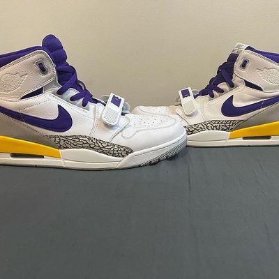 SOLD on eBay
Jordan Legacy 312 ‘Lakers’
▪️Men’s Size 14
▪️$65
▪️Lightly used without box
▪️Click the link in my bio or DM me

Don C and Jordan Brand teamed up to release a pack that honors Michael Jordan’s gargantuan efforts and successful attempts to defeat his rivals. The Jordan Legacy 312 ‘Lakers’ features a white leather upper with Field Purple accents on the toggle lacing system, and leather details on the Swoosh, tongue, and collar. The sneaker also boasts a forefoot strap for an adaptive fit, Amarillo details on the heel counter, elephant print details in the mudguard, and a partially encapsulated Air unit in the cushioning midsole. Shown with the White/Field Purple Amarillo colorway. Style code AV3922-157