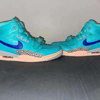 SOLD on eBay
Air Jordan Legacy 312 Hyper Jade
▪️Men’s Size 14
▪️$70
▪️Lightly used without box
▪️Click the link in my bio or DM me

The Air Jordan Legacy 312 is an homage-packed sneaker with a triple mix of signature elements. Introduced in Fall 2018, this ‘Hyper Jade’ remodel in tumbled leather is styled with a neoprene collar, an elephant print mudguard and a branded forefoot strap. A lateral Swoosh, counter Wings logo and Jumpman on the synthetic heel speak to hoops heritage. An Air Jordan 3 inspired sole with an Air heel unit appears below. Shown with the Hyper Jade/Bright Blue colorway. Style code AV3922-348