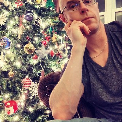 Tell me your favourite Christmas song, I'm listening.  I'm putting out a little country version of one soon once I get some more egg nog in me.

#christmas #christmastree #christmastime #christmaspostcard #christmasdecorations #christmasspirit #countrymusician #acousticmusician #canadianmusician #canadianartist #jeans #crewcut #christmaslights #christmasmood #singersongwritermusic #singersongwriter #singersofinstagram #countrystyle #countrychristmas #countrychristmastree #countryfolk #countrywestern