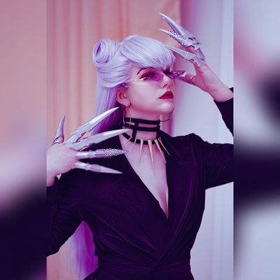 A HUGE thank you to @fxdandy for his incredible work of photographing and editing my Evelynn cosplay! This is just one of the great shots he took and I am eager to post the rest! Look forward to more!

Cosplay: Baddest Evelynn
📸: @fxdandy 
@magfest 

#kdacosplay #kdacosplayer #evelynncosplay #kdabaddest #evelynncosplayer #kdabaddestevelynn #kdabaddestevelynncosplay #kdabaddestcosplay #kdaalloutcosplay #kdaevelynn #evelynn #kda #allout #kdaallout #kdamore #kdamorecosplay #kdavillain #cosplay #crosplay #nonbinarycosplayer #otakon #magfest #magfest2023 #baddestevelynn #baddestevelynncosplay #evelynncosplayer