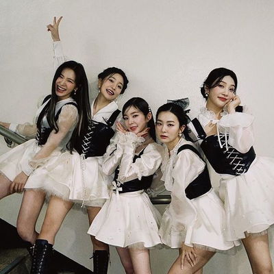Unit name - dreamers
Unit fandom name - wonderland
Members -> aheye - hyejin - rin - hanako - akari