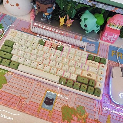 ₊˚⌒ pink green supremacy 💖💚 ꔛ

happy wednesday lovelies! (ﾉ◕ヮ◕)ﾉ*:･ﾟ today i will be posting a picture of my RK84 with my matcha keycaps + @maud.1e's frog mart desk mat! 🐸💖

this particular keycap set and desk mat combination means a lot to me. it's the first keycap set and desk mat i bought bc i feel like they strongly represent the aesthetic i'm going for + shows my personality! 😊 i also love the green and pink combination (always)~

i also had so much fun (and stress) modding this particular keyboard over the weekend aha. 🥲 i ultimately decided to store this matcha keycap set away for now and replace it with something else! 🌈 i think a new change would be nice~ i can't wait to show you guys what i'm replacing it with!!

hope you guys have been well. what are your plans for the rest of the week? 🌸

edit: oops it's meant to be tuesday i guess i rly wanted the day to be over. 🙃🙃

☽ .* god-tier bbys! ʚ(๑•ᴗ•๑)ɞ
🌷 @smuuchum 🍡 @meido.nae 🌷 @vivigrl3 🍡 @pikajaw 🌷 @theasiopao 🍡 @softnintendo 🌷 @soapuuwu 🍡

✧ ─── ･ ｡ﾟ★: *.✦ .* :★. ─── ✧

𝙙𝙤 𝙣𝙤𝙩 𝙧𝙚𝙥𝙤𝙨𝙩 𝙬/𝙤 𝙥𝙚𝙧𝙢𝙞𝙨𝙨𝙞𝙤𝙣. 🌸
𝙨𝙖𝙫𝙚𝙨 𝙖𝙣𝙙 𝙨𝙝𝙖𝙧𝙚𝙨 𝙖𝙧𝙚 𝙖𝙥𝙥𝙧𝙚𝙘𝙞𝙖𝙩𝙚𝙙! ✨️
𝙣𝙤 𝙨𝙥𝙖𝙢 𝙡𝙞𝙠𝙞𝙣𝙜 𝙖𝙡𝙡𝙤𝙬𝙚𝙙. 🌿

✧ ─── ･ ｡ﾟ★: *.✦ .* :★. ─── ✧

#pinkgaming#pinksetup#pcsetup#pcsetups#pcgamer#kawaiidesk#deskgram#kawaiigirl#kawaiistyle#budgetkawaiistyle#gamer#gamingpost#gamergirl#egirl#pc#twitch#twitchstreamer#kawaii#gamingcommunity#pastel#rainbowcore#gaminglife#keyboardbuild#kawaiipcsetup#kawaiipastel#pinkkawaii#pinkgamingsetup#matcha#matchalover