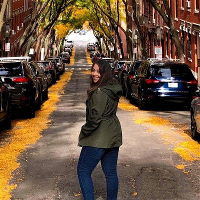 happy first day of fall 🍂 
throwing it back to a trip to Boston bc it still feels like summer in Texas 🥵🥵🥵