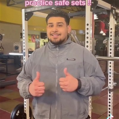 Safety is our priority here at 5 Star! Make sure to always practice safe sets! 💪🏼

Our 5 Star team is having so much fun with Tik Tok, have you followed us yet? Make sure to check us out @fivestargym and let us know what kind of content you want to see next! 🤩🙌🏼

#tiktok #reels #weightlifting #safety #safesets #fivestargym #yuccavalley #reeloftheday #reelsinstagram