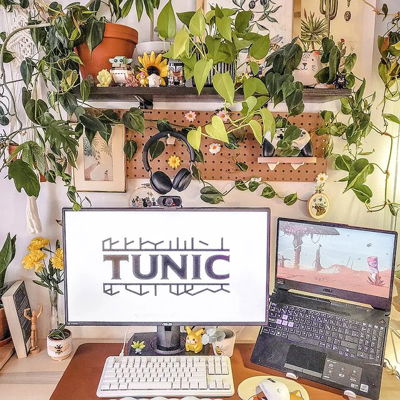 Had such an awesome time streaming Tunic yesterday BUT DAMN IT'S SUCH A HARD GAME! I spent the first 2 hours going around in circles wondering where the heck to go😂😂 Apparently the main quest should only take 11 hours..yeah right! It's a mix of BOTW, Link's Awakening, and Ni no Kuni. Have you played it yet? LET MEE KNOWWWWWWWW 💛💛

🌼Below are my gorgeous partners🌼
@xravenite 
@marsxogames 
@cozy.delphox 
@bebecheesecake08 
@cathyplays 
@madssgames 
@_honeygaming 
@switch.caroline 
@drewas_place 
@cozytuca 
@pixel_plant_gamer 
@fight_like_a_girl93 
@nintendes 
@nina.xo_o 
@narizinho0803nintendo 
@i.always.can 
@rimahthedreamer
@call_me_cozyabby 

.
.
.
#tunicgame
#tunic #gamingcommunity #gaming #deskaesthetic #gamingsetup #asustufgaming #cozycorner #cozycommunity