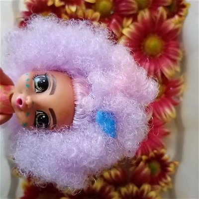 Flowers smell so good!

#caveclubbaby #caveclubdolls #caveclub #curlydoll #2022