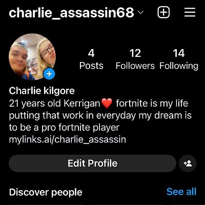 Everybody go follow my new account trying to hit 1,000 followers can y’all help me out if y’all can I’ll appreciate it