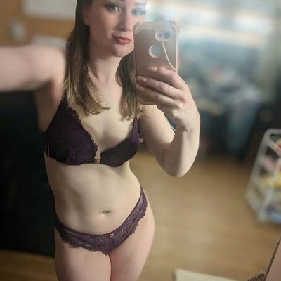 Your cheesy pickup lines are safe with me. 💕
Come visit your favorite gal at Mustang's in JC! I'll be here all weekend 9pm-2am 😊
#junctioncityks #gentlemensclub #mustangsgentlemensclub